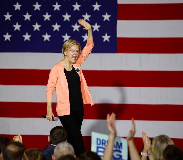 Elizabeth Warren, quinta-feira passada, em Raleigh (Carolina do Norte).