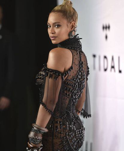A cantora Beyonce: ícone sexy, referência de autoestima e e uma das porta-vozes do empoderamento feminino na música.