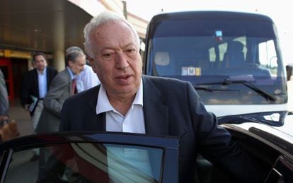 O ministro espanhol de Relações Exteriores, García-Margallo, chega a Cuba.