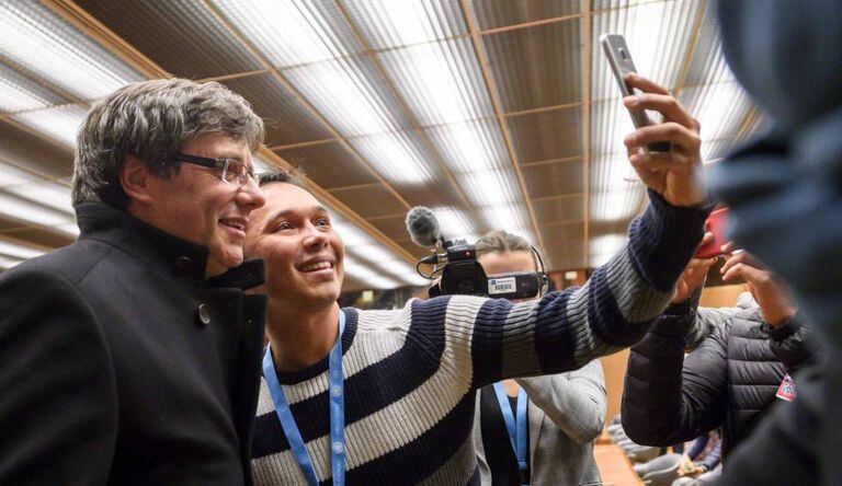 Carles Puigdemont durante uma visita a Suíça.