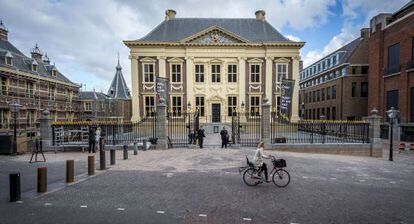 A fachada do museu Mauritshuis de Haia após a reforma.