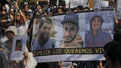 Protesto em Guadalajara no dia 22 de março contra o desaparecimento dos estudantes