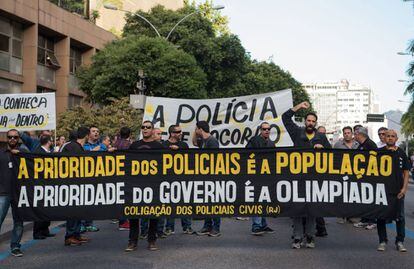 Policiais civis do Rio protestaram essa semana contra a crise.