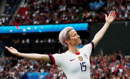 Megan Rapinoe comemora o primeiro gol dos EUA contra a França na Copa do Mundo Feminina, em 28 de junho.