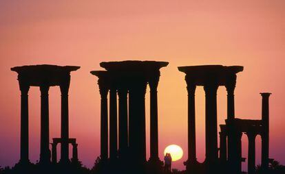 Pôr do sol nas ruínas da cidade de Palmira.