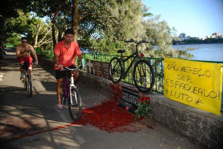 Protesto da ONG Rio de Paz pela morte do médico esfaqueado.