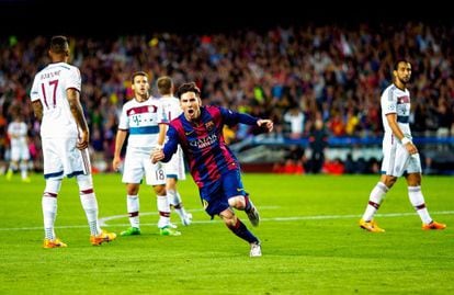 Messi festeja seu primeiro gol no Barcelona.