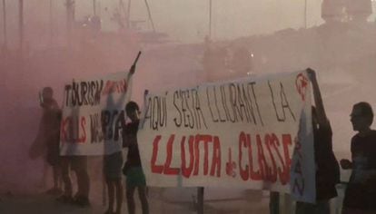 Ação do grupo Arran contra o turismo em Palma de Mallorca, em vídeo distribuído pela organização.