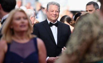Al Gore fala com a imprensa em Cannes.