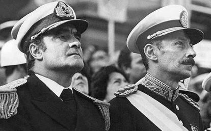O ditador argentino Jorge Videla (à direita) e o militar Emilio Massera.