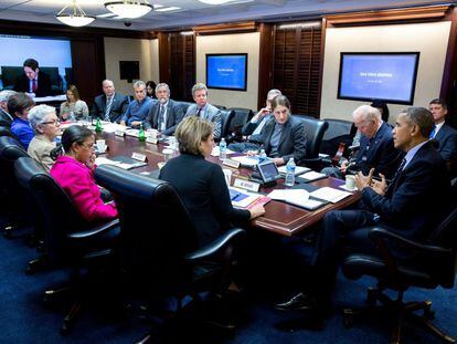 Reunião do presidente Obama com autoridades da saúde.