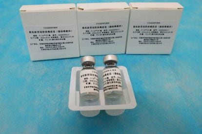 Ampolas da vacina contra a covid-19 da empresa CanSino, fotografados em Wuhan.