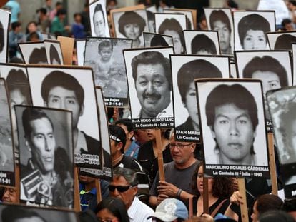 Protesto em Lima contra o indulto a Fujimori.