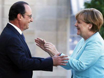 Merkel e Hollande, em 6 de julho em Paris.