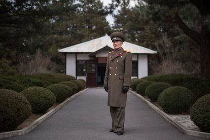 <a href="http://elpais.com/elpais/2016/12/09/album/1481275111_650020.html"><b>FOTOGALERIA</B></A> | A vida na Coreia do Norte