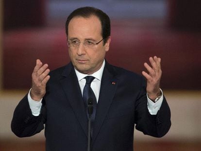 Hollande se esquiva de perguntas sobre sua vida pessoal