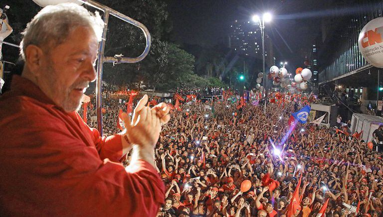 Lula na manifestação realizada na Avenida Paulista, na sexta-feira, em São Paulo.