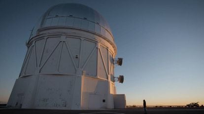Telescópio Blanco, no Observatório Interamericano da Colina Tololo (Chile).