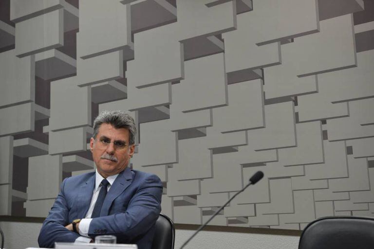 Romero Jucá em comissão do Senado.