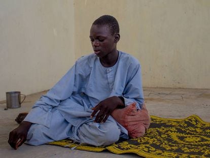 O nigeriano Mallam Abu Shanga, de 15 anos, no assentamento informal de refugiados de Kitchandji, na região de Diffa, no Níger.