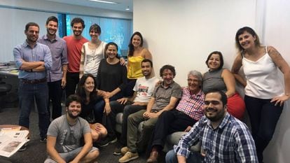 Parte da equipe do El País Brasil, na redação em São Paulo, na última quarta-feira, 27 de setembro.