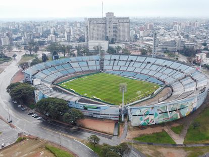 O lendário Estádio Centenario, em Montevidéu, onde foi disputada a primeira final mundial, em 1930, completa 90 anos.
