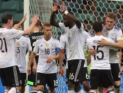 Alemães comemoram a classificação para a final.