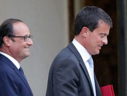 O primeiro-ministro francês, Manuel Valls, junto ao presidente Hollande.
