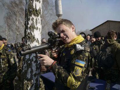 Voluntários para proteger a Ucrânia