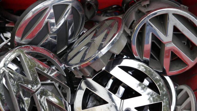 Logotipos de segunda mão de veículos Volkswagen.