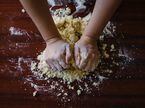 Receitas de pão caseiro também têm invadido as redes sociais nas últimas semanas.