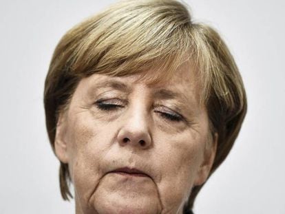 A chanceler alemã, Angela Merkel, em uma coletiva de imprensa em Berlim nesta segunda-feira, após as eleições