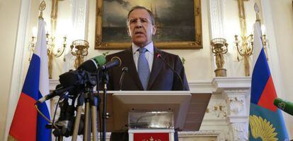 Sergéi Lavrov durante a coletiva de imprensa, nesta sexta-feira.