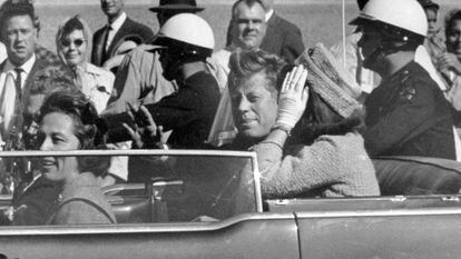 John F. Kennedy e Jacqueline Kennedy, em 22 de novembro de 1963.