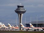 Aviones de Iberia junto a la terminal 4 en el aeropuerto de Barajas.