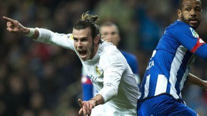 Bale celebra um de seus gols contra o Deportivo.