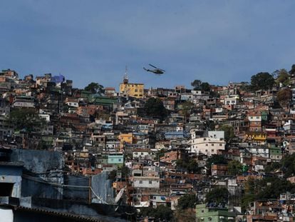 Opera&ccedil;&atilde;o de seguran&ccedil;a contra confrontos entre traficantes na favela da Rocinha, no Rio de Janeiro. 