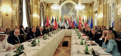 Participantes da conferência internacional sobre o conflito na Síria realizada em Viena nesta sexta-feira.