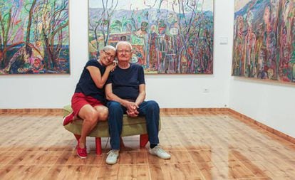 Maciej e Lídia Babinski, na galeria de arte que criaram no sertão.