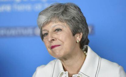 Theresa May durante um ato de campanha em Bristol