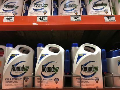 O herbicida Roundup em um supermercado da Califórnia, em 2017.