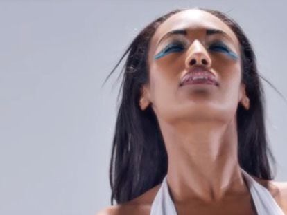 Último vídeo viral sobre o conceito de “beleza real” repassa, com modelos, a evolução dos padrões do Egito até hoje