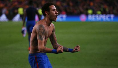 Neymar derruba o PSG no Camp Nou.
