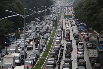 Congestionamento na avenida 23 de Maio, em S&atilde;o Paulo.