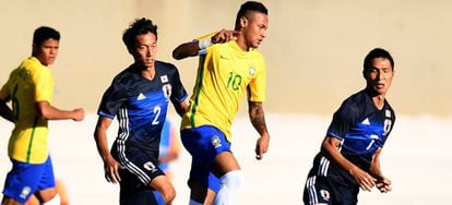 Neymar, capitão do Brasil contra o Japão.