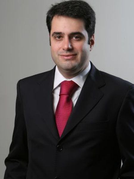 O professor Yuri Carajalescov.