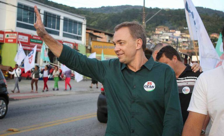 O prefeito de Florianópolis, Gean Loureiro.