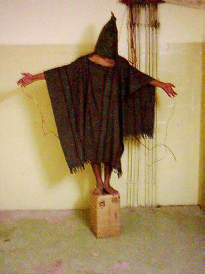 Abusos na prisão de Abu Ghraib fotografados pelo soldado Jeremy Sivits.