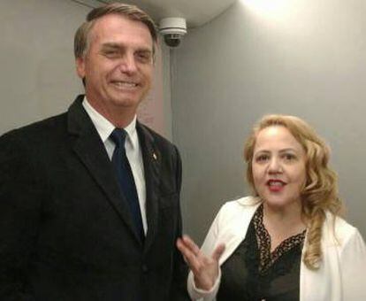 Presidente Jair Bolsonaro e a pastora Jane Silva.