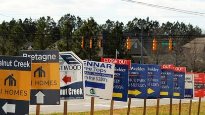 Anúncios imobiliários no condado de York (Carolina do Sul, EUA), em fevereiro de 2020.